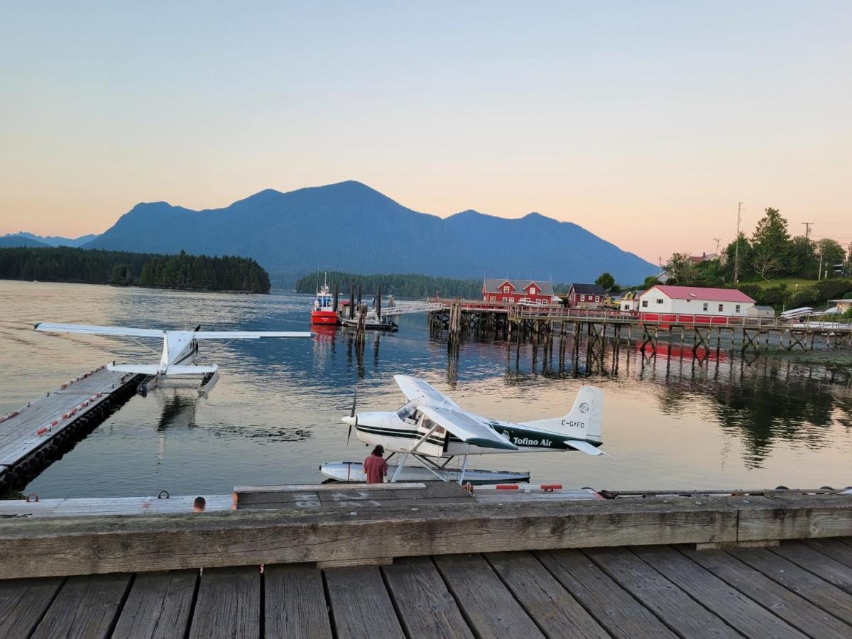 Schooner Motel Tofino Exterior foto